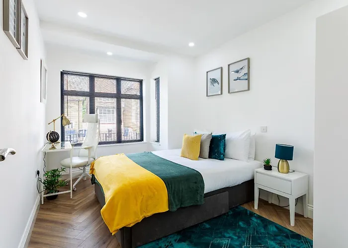 Majestic Lux 5Bed 2Bath Free Parking Garden Central London Condo