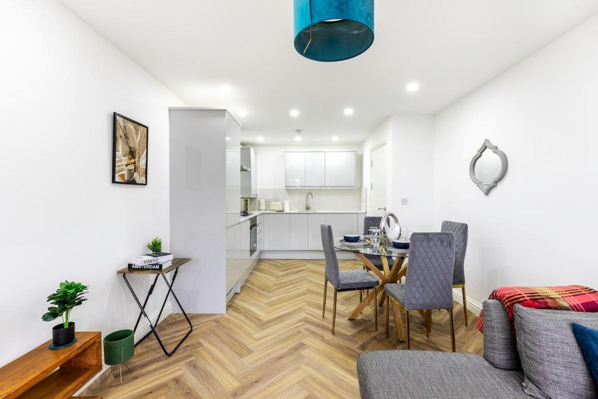 Majestic Lux 5bed 2bath Free Parking Garden * Londres