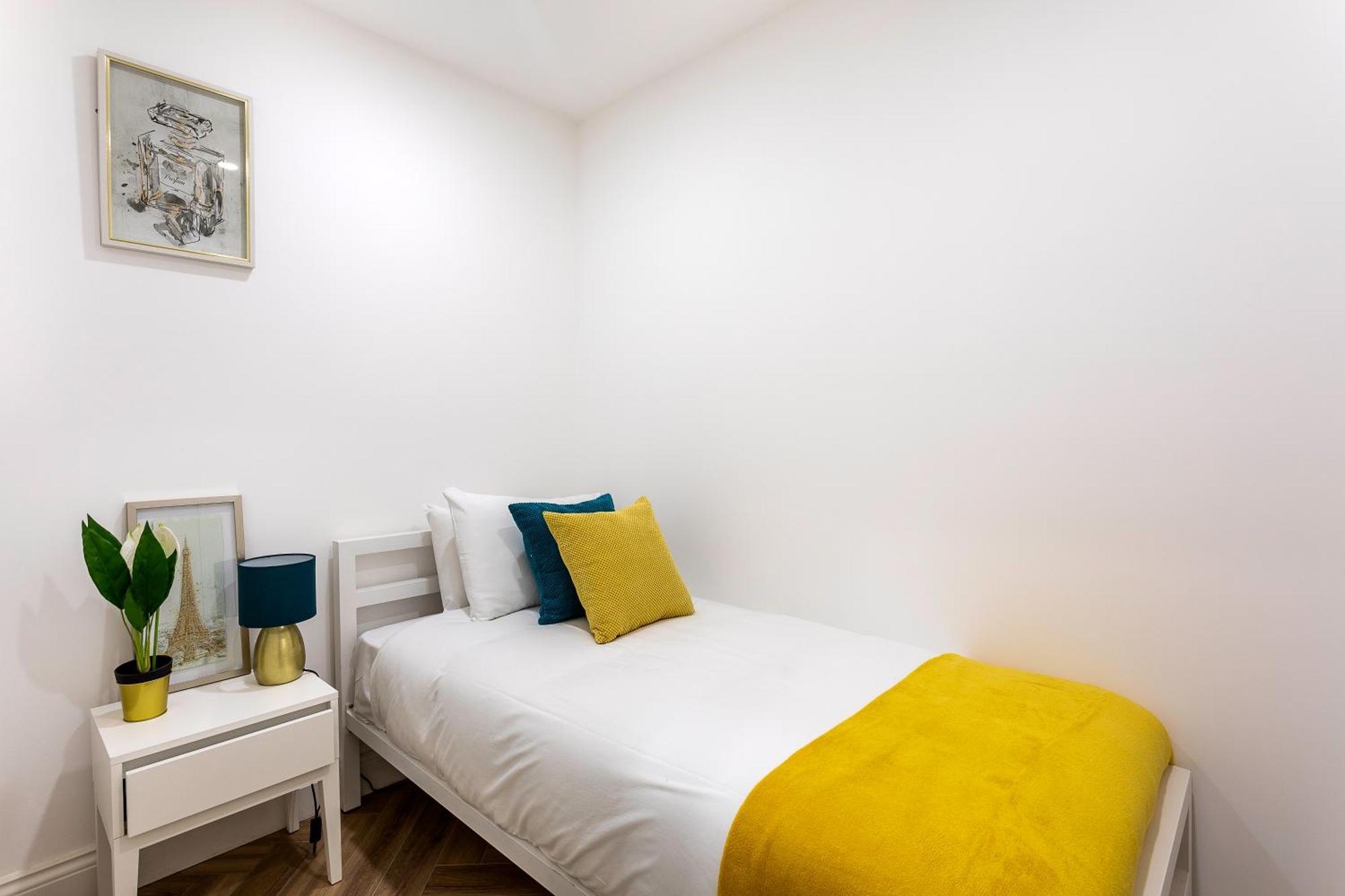 Majestic Lux 5bed 2bath Free Parking Garden *
