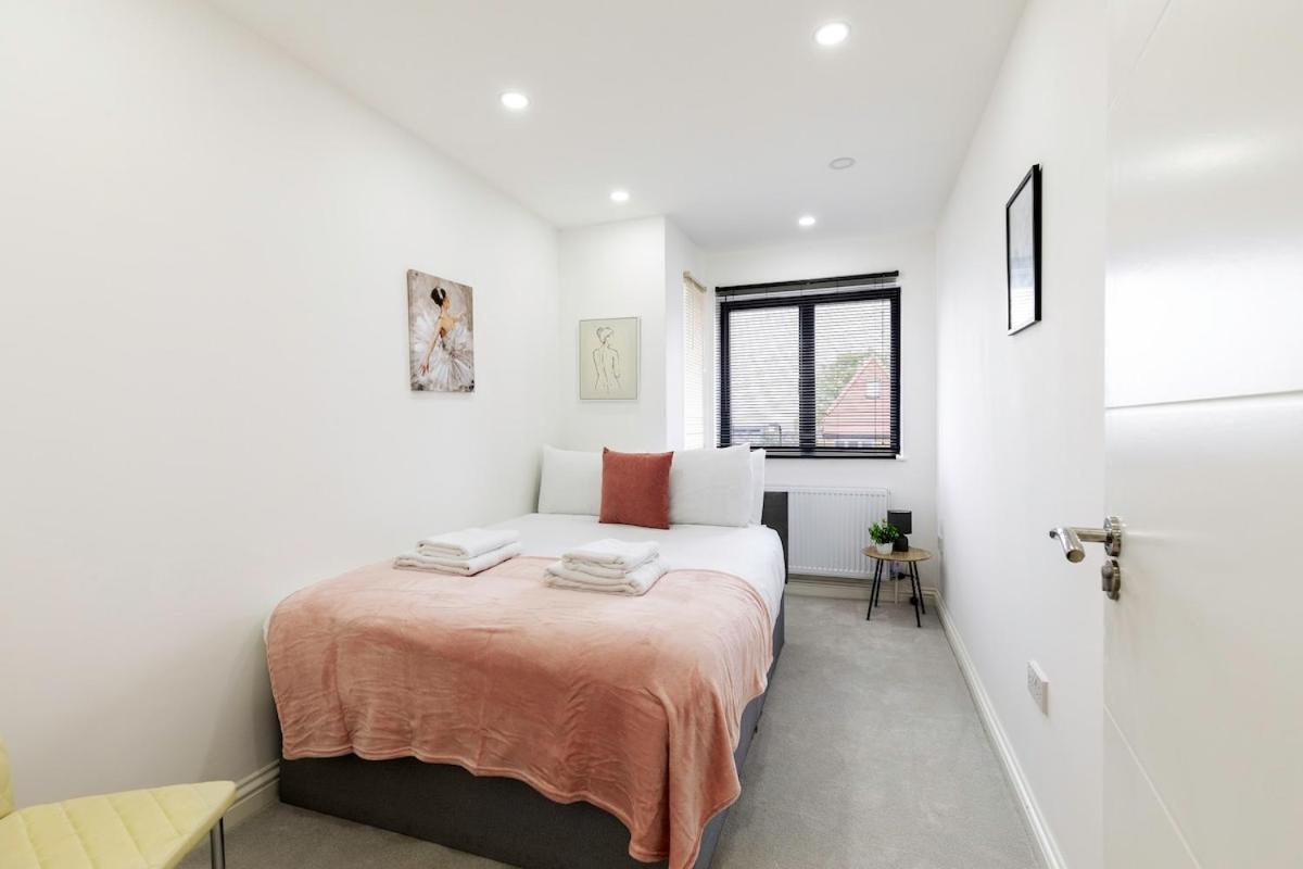 Majestic Lux 5bed 2bath Free Parking Garden Apartment London